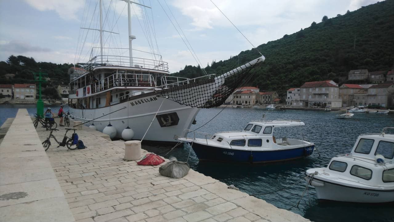 Magellan Boat Croatia bicycle tours