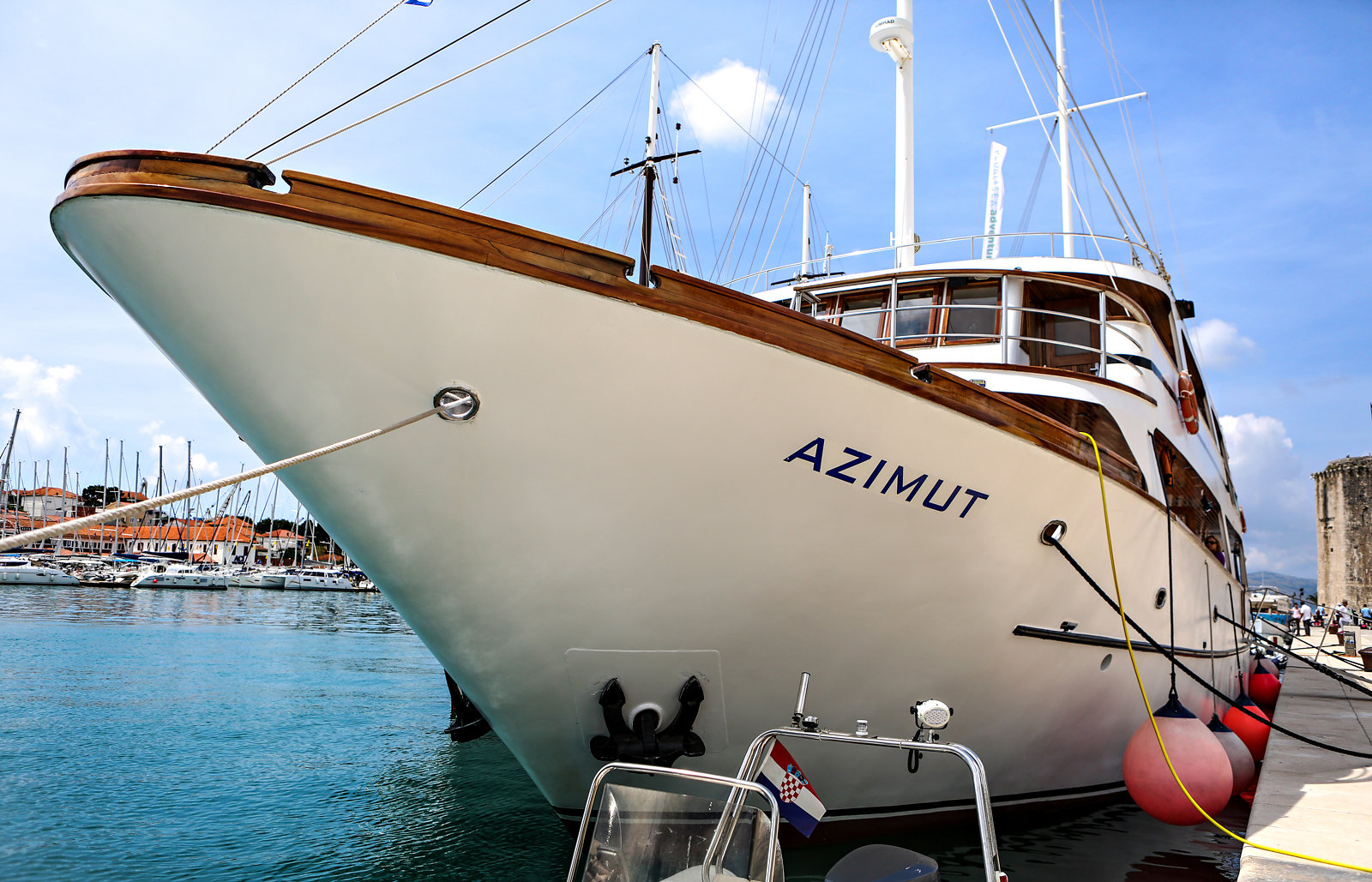 The Azimut boat for bicycle tours in Croatia