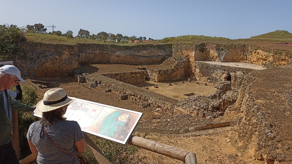 Archaeological ground and tourists