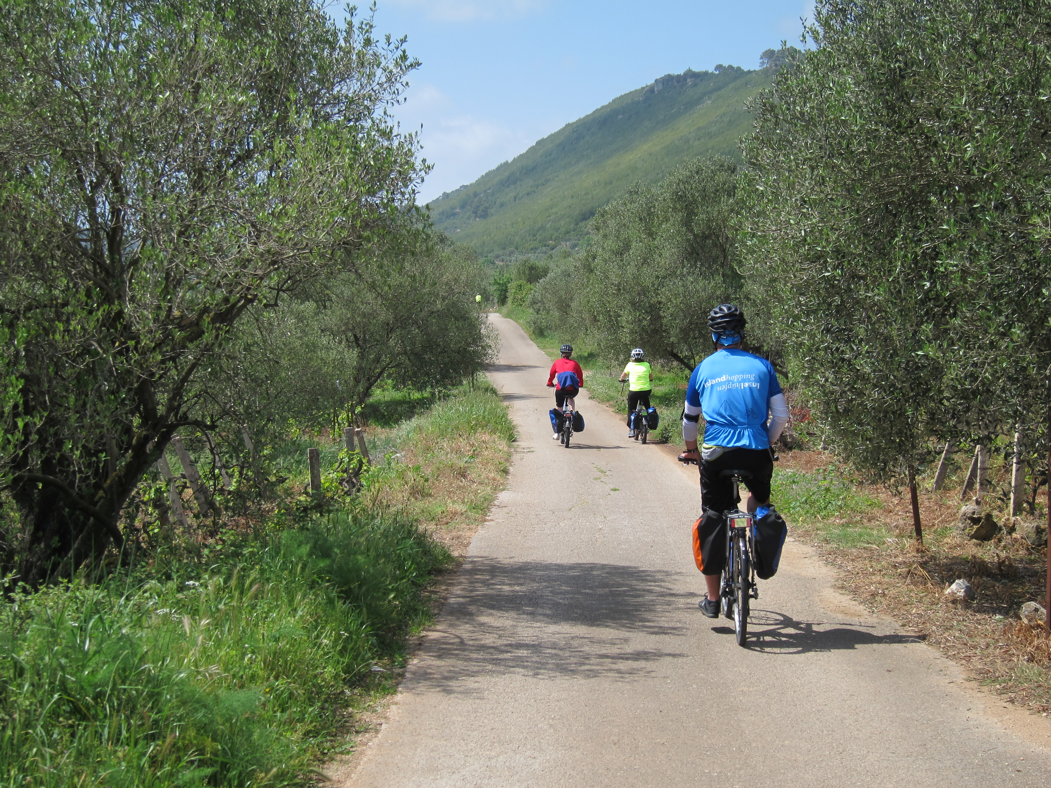 Croatia dalmatia islands bike tour cyclists