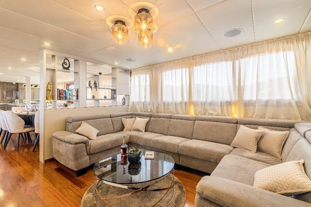 Indoor lounge onboard melody boat