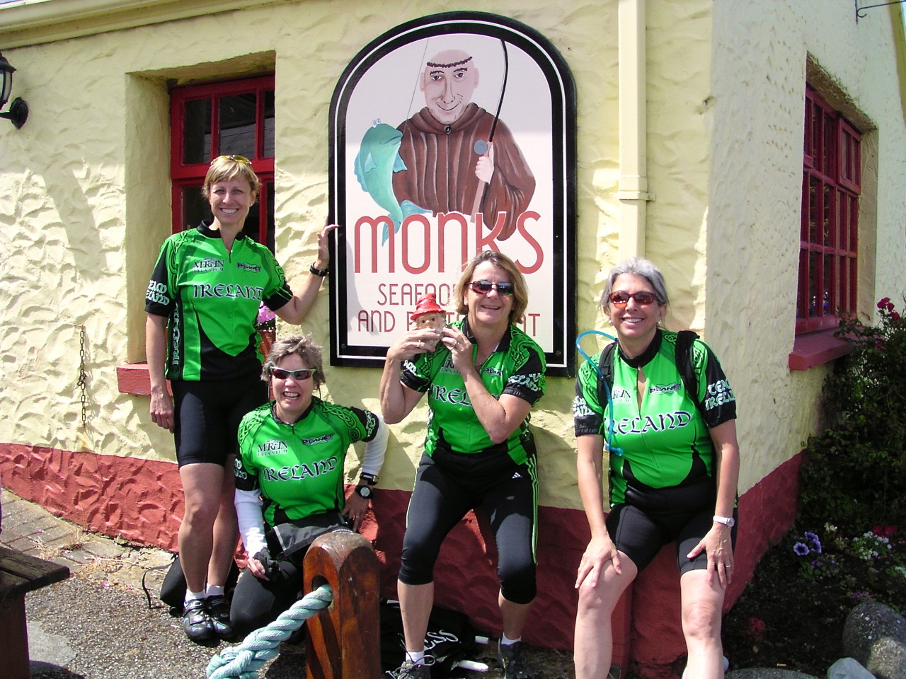 Ireland bike tour group of cyclists